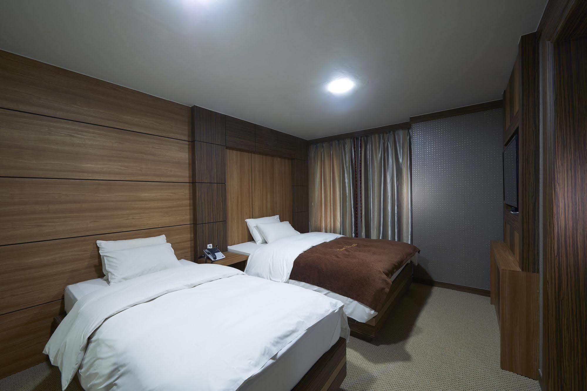 Benikea Premier Hotel Siheung المظهر الخارجي الصورة